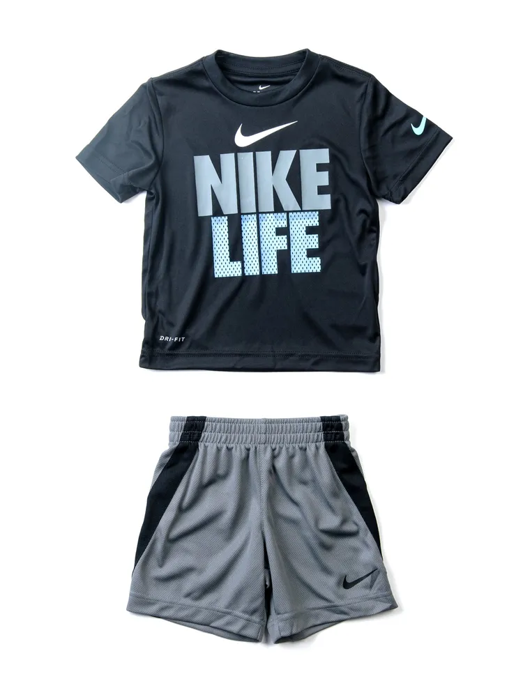 Boys nike shorts top