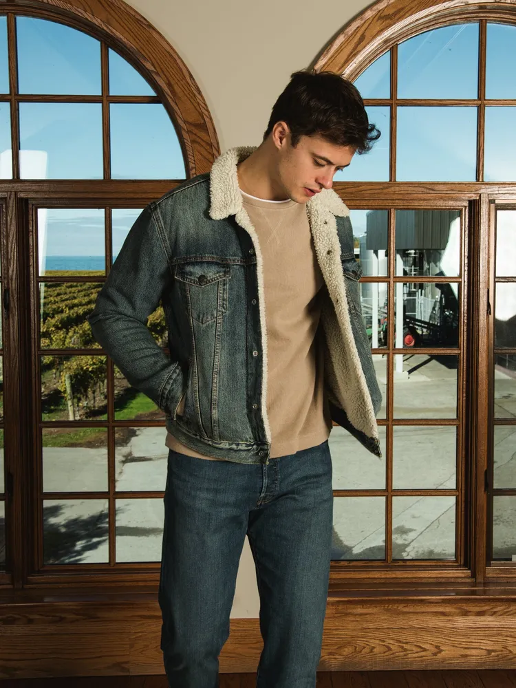 Levi's trucker jacket style on sale