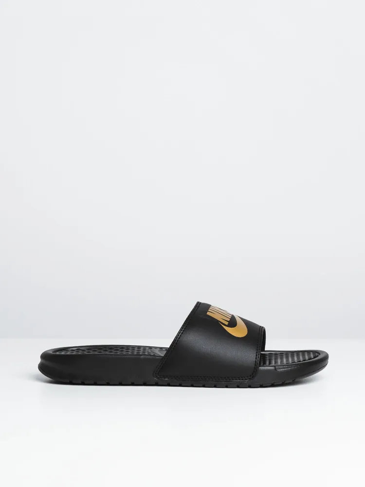 Nike slides on clearance store