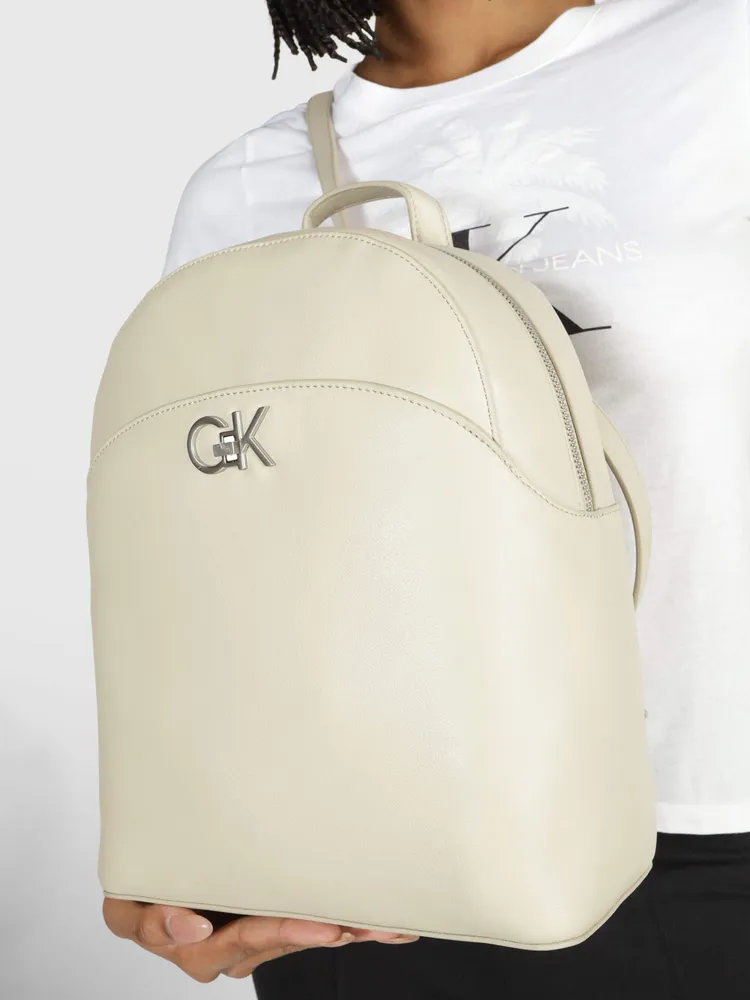 Mochila calvin best sale klein blanca