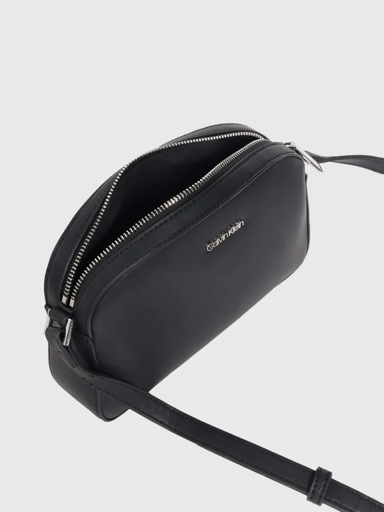 Crossbody calvin klein outlet negra