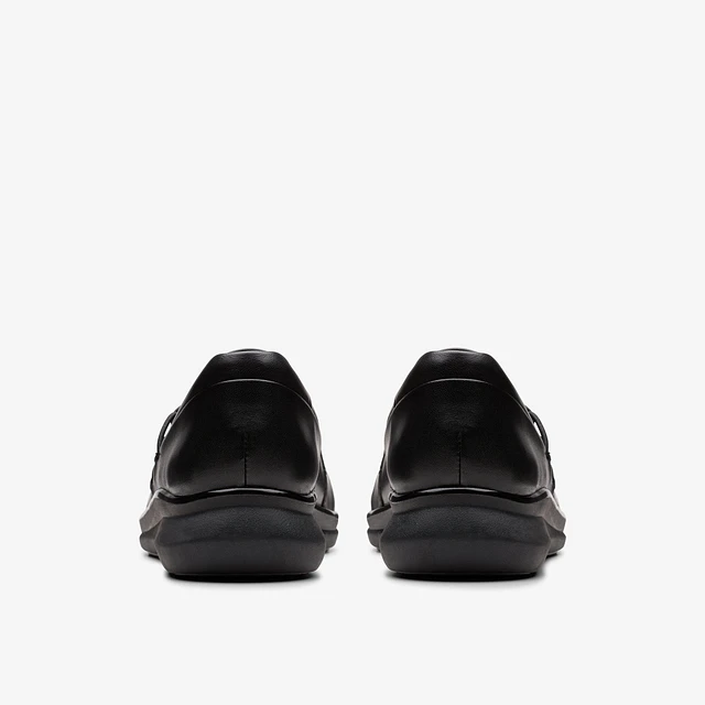 Clarks Lynell Slip | MainPlace Mall