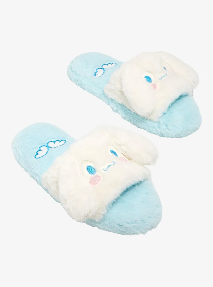 Hot Topic Cinnamoroll Plush Fuzzy Slippers Mall of America