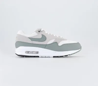 Nike air outlet max 1 trainers