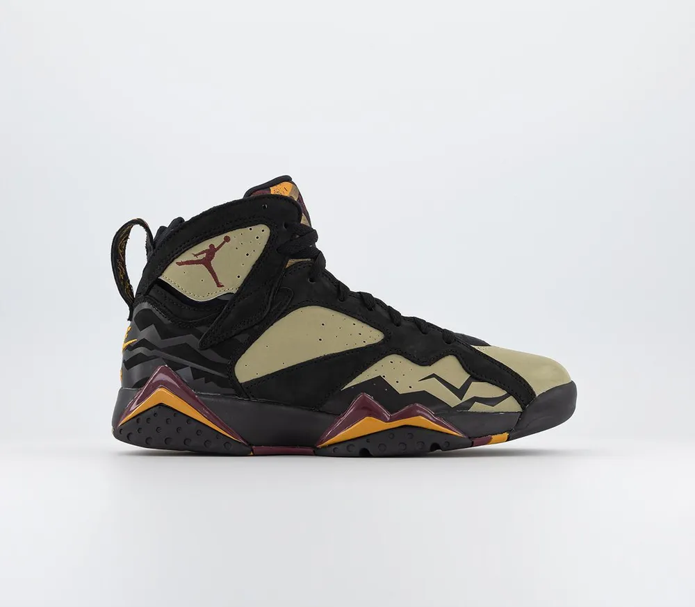 Air jordan 7 retro black hot sale and gold