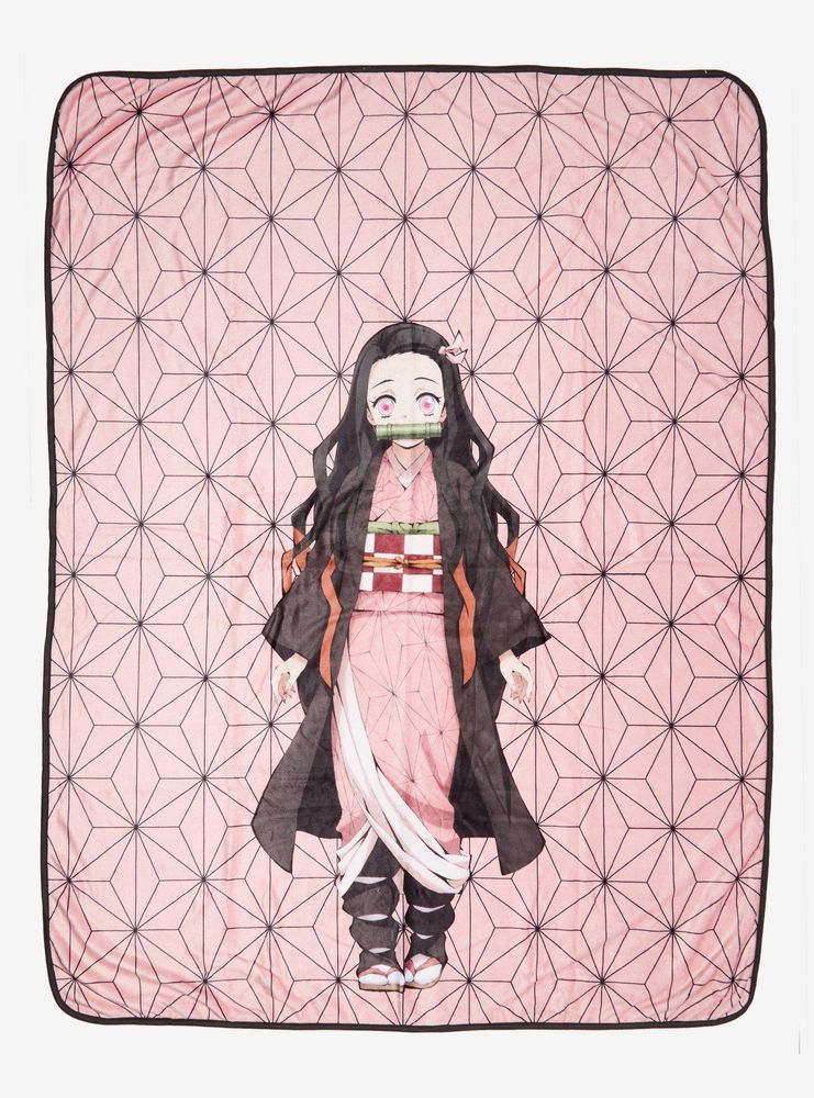 Hot Topic Demon Slayer Kimetsu No Yaiba Pink Nezuko Throw Blanket