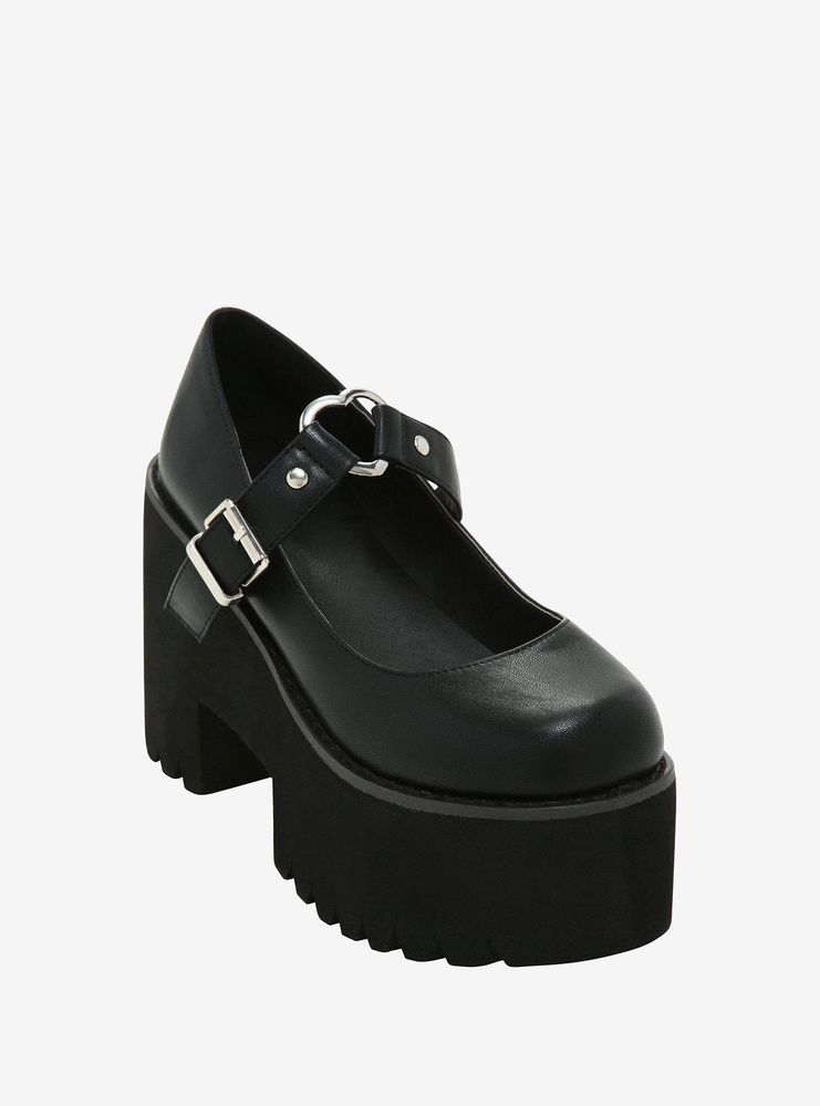 Hot Topic Black Heart Platform Mary Janes | Mall of America®