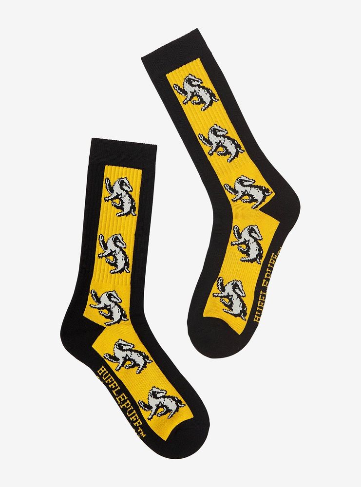 Boxlunch Harry Potter Hufflepuff Badger Mascot Crew Socks Boxlunch Exclusive Mall Of America® 9202