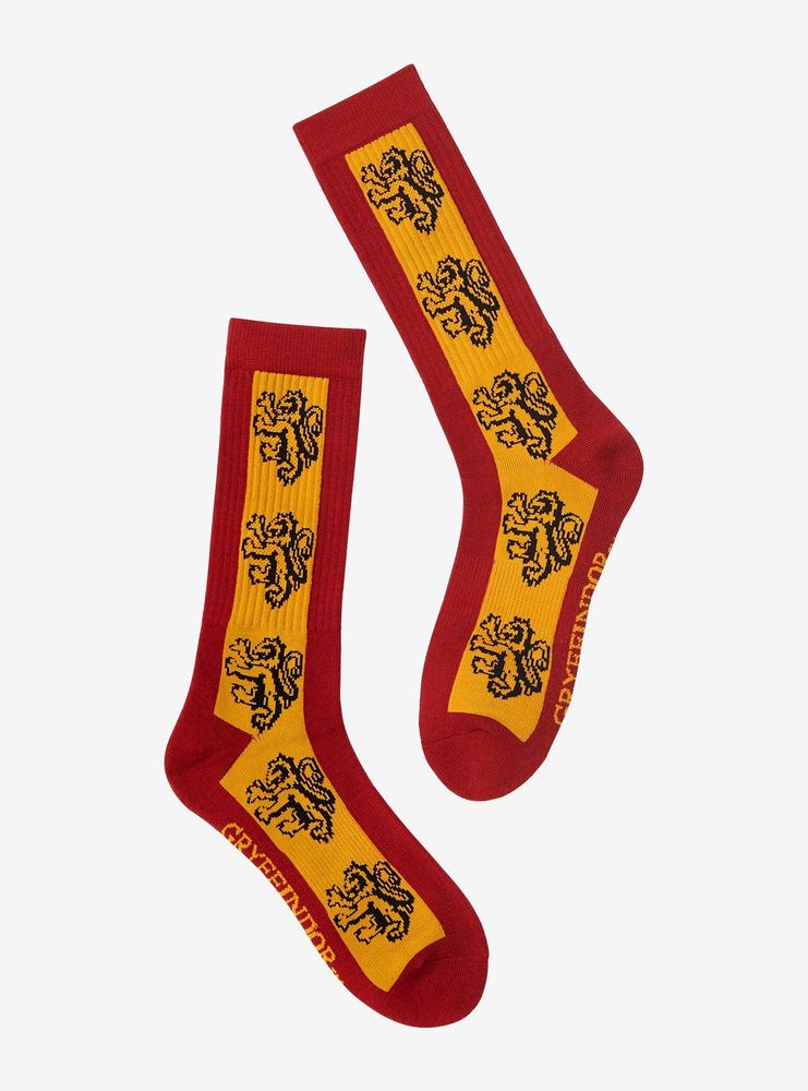 Boxlunch Harry Potter Gryffindor Lion Mascot Crew Socks Boxlunch Exclusive Mall Of America® 9394