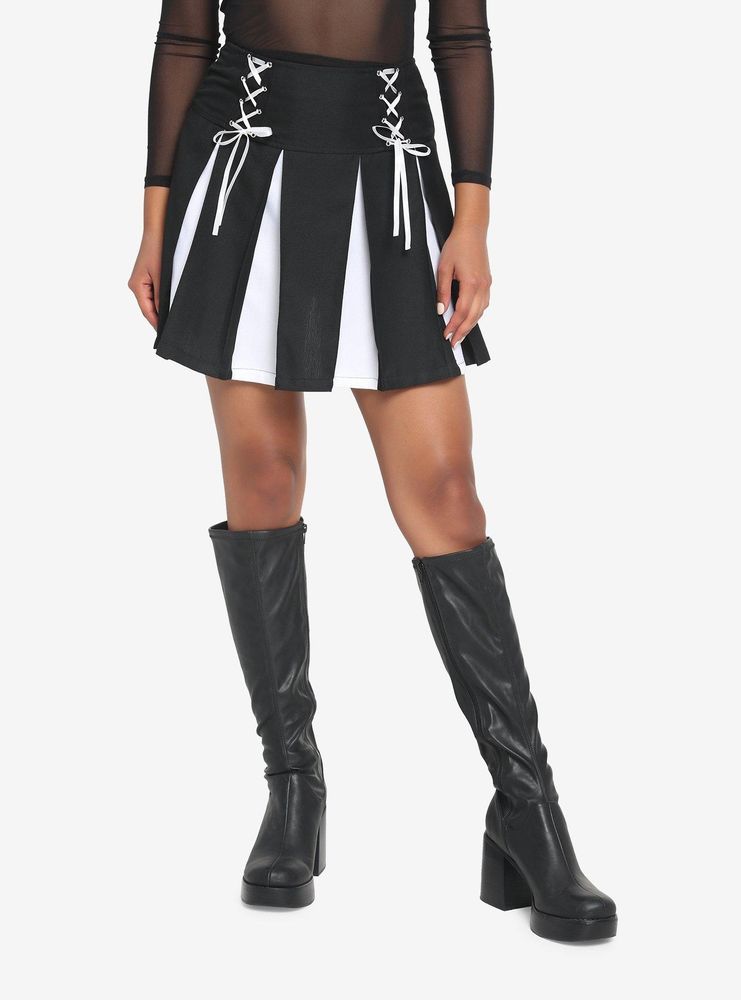 Hot Topic Black And White Contrast Pleated Lace Up Skirt Bayshore Shopping Centre