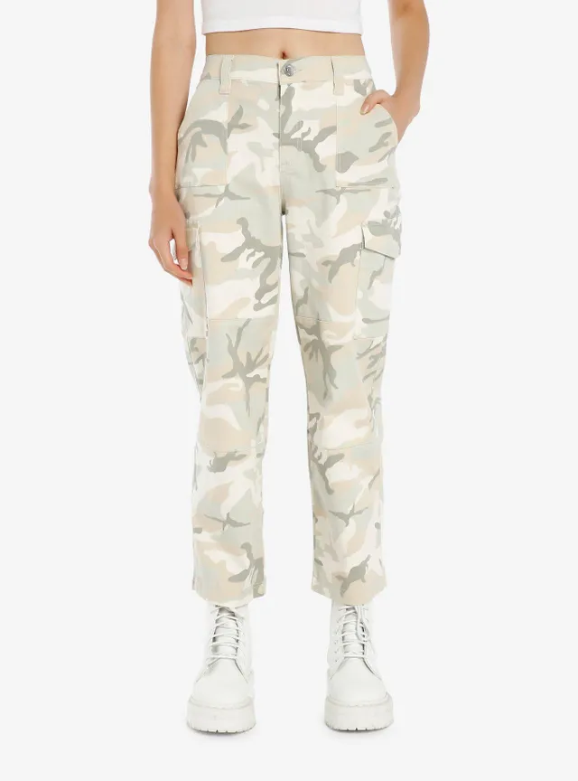 Hot topic best sale parachute pants