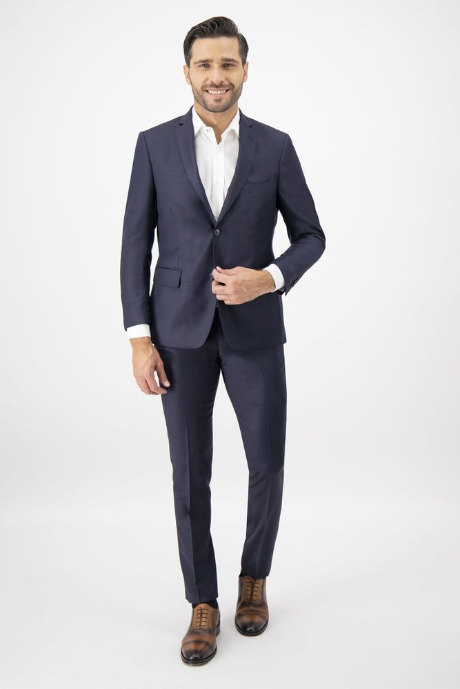 Traje de color azul marino shop