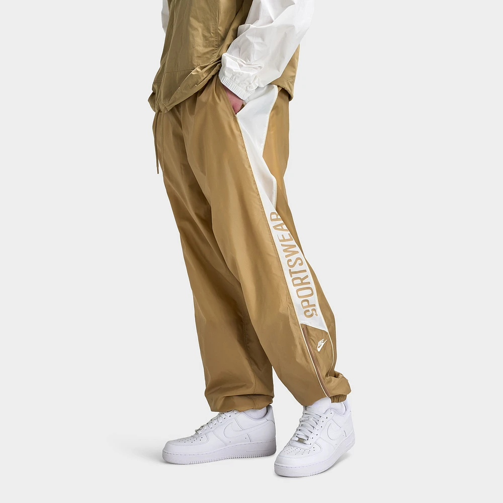 ★★Nike★★ Club Woven Jogger M Parachute Beige Saillight K Nike Club Woven Joggers Parachute Beige / Salt - Light Khaki