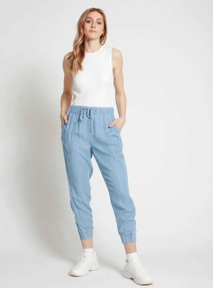 Lightweight best sale cropped joggers