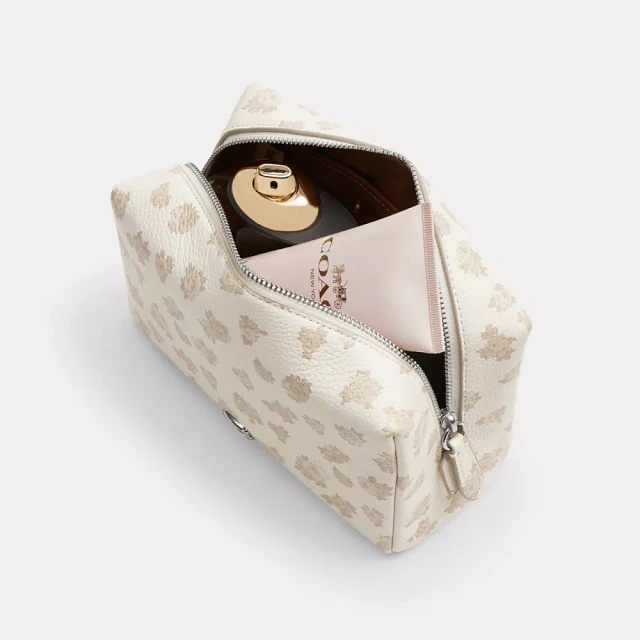 【COACH 】Essential Cosmetic Pouch With Cherry Print COACH® | Pochette à cosmétiques Essential avec imprimé à fleurs