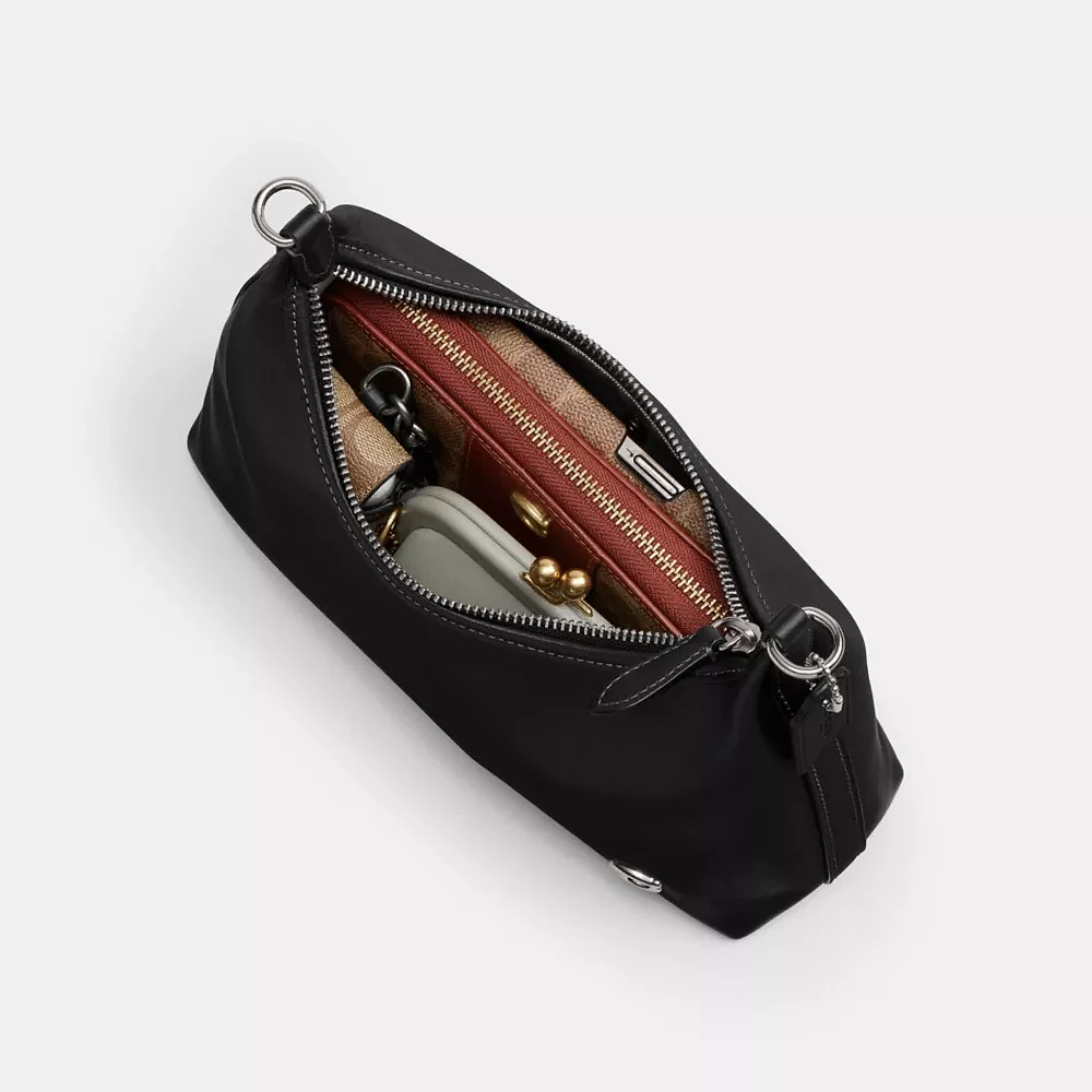 ショルダーバッグ・ポシェット Citybreeze City Trapezoid Shoulder RM5B0108 Burberry Quilted Horseshoe Crossbody Bag | Saks Fifth Avenue