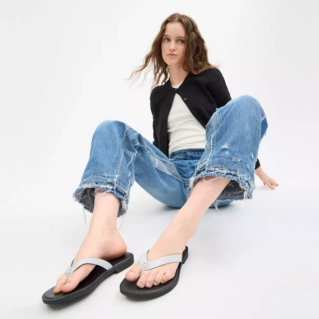 COACH★Brianna フリップ フロップ シグネチャー キャンバス COACH® Brianna Flip Flop Signature Canvas | Arden Fair