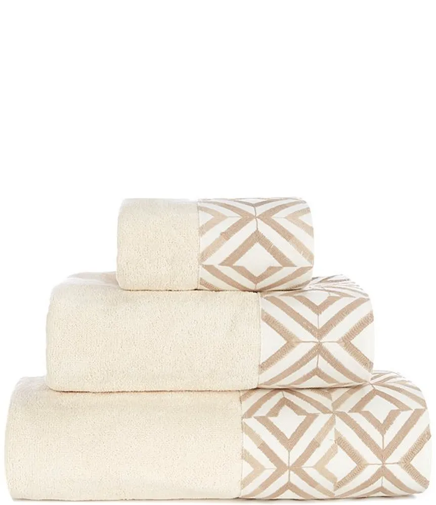 Avanti bathroom towels hot sale