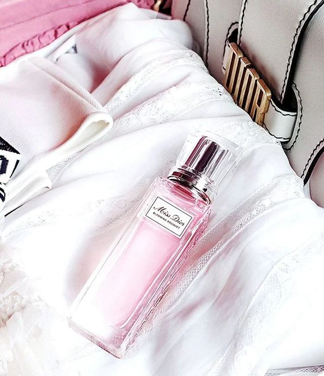 Miss dior blooming roller store pearl