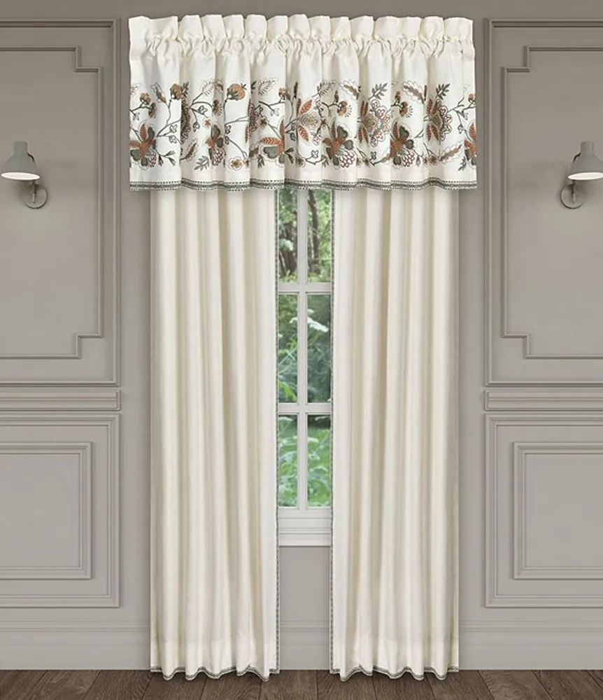 J. Queen New York Athena Window Treatment | CoolSprings Galleria