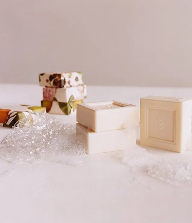 Jo malone english hot sale pear and freesia soap