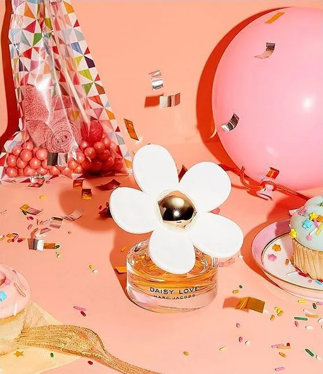 Dillards marc jacobs hotsell daisy