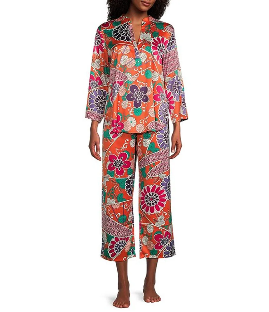 Natori N by Natori Satin Floral Print 3 4 Sleeve Split V Neck