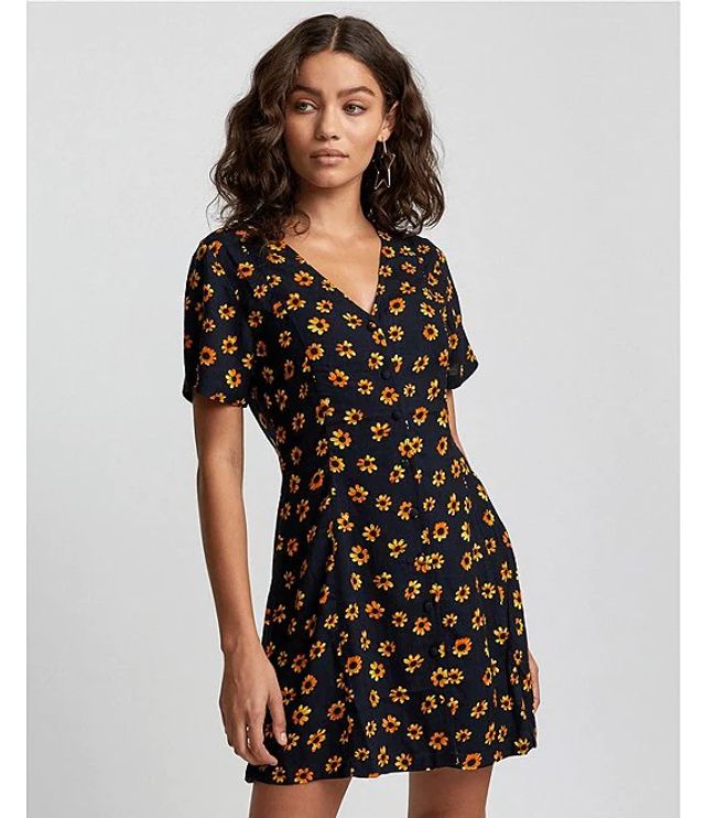 RVCA South Down Short-Sleeve Floral-Printed Fit-And-Flare Dress