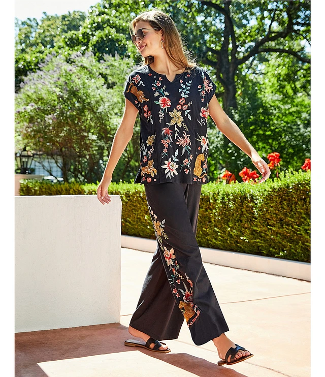 Ameri（アメリ）の「UND FLOWER EMBROIDERY VELOUR PANTS