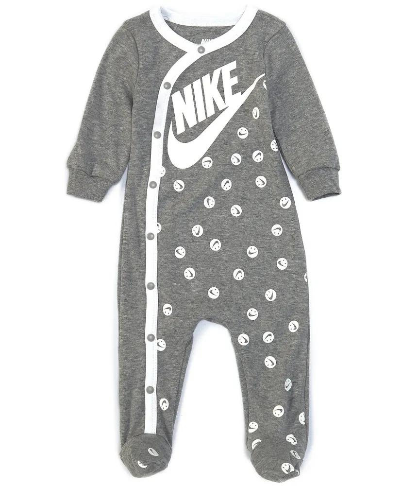 Nike for shop newborn baby girl