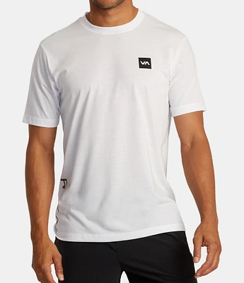 RVCA☆Sport Vent Stripe Short Sleeve コットン 半袖Tシャツ RVCA Short-Sleeve Sport Vent Striped T-Shirt | The Shops at