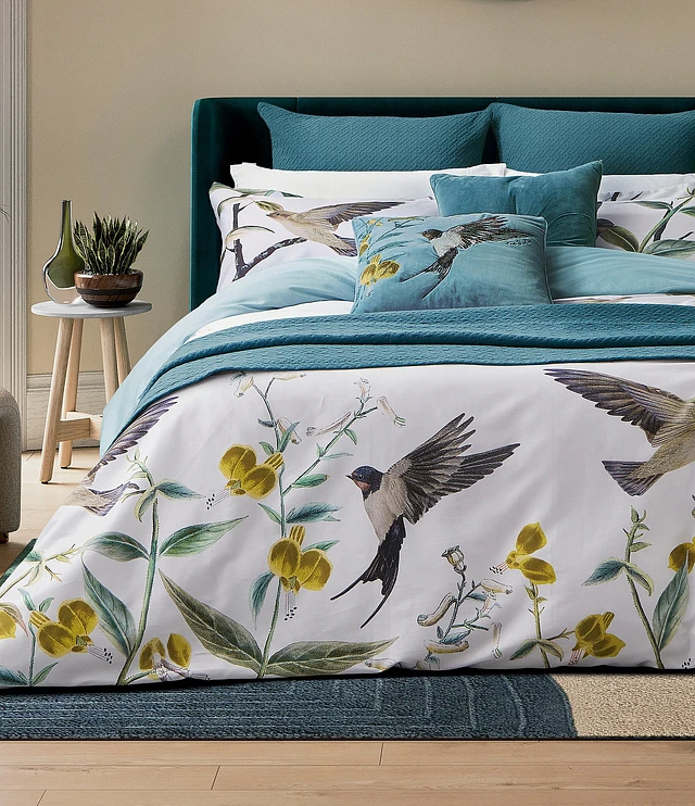 Ted Baker Full/Queen Hummingbird/Floral Comforter hot Set with Two Shams