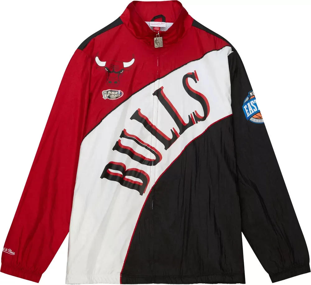 Mitchell and Ness Men's Chicago Bulls White Arch Windbreaker | The 