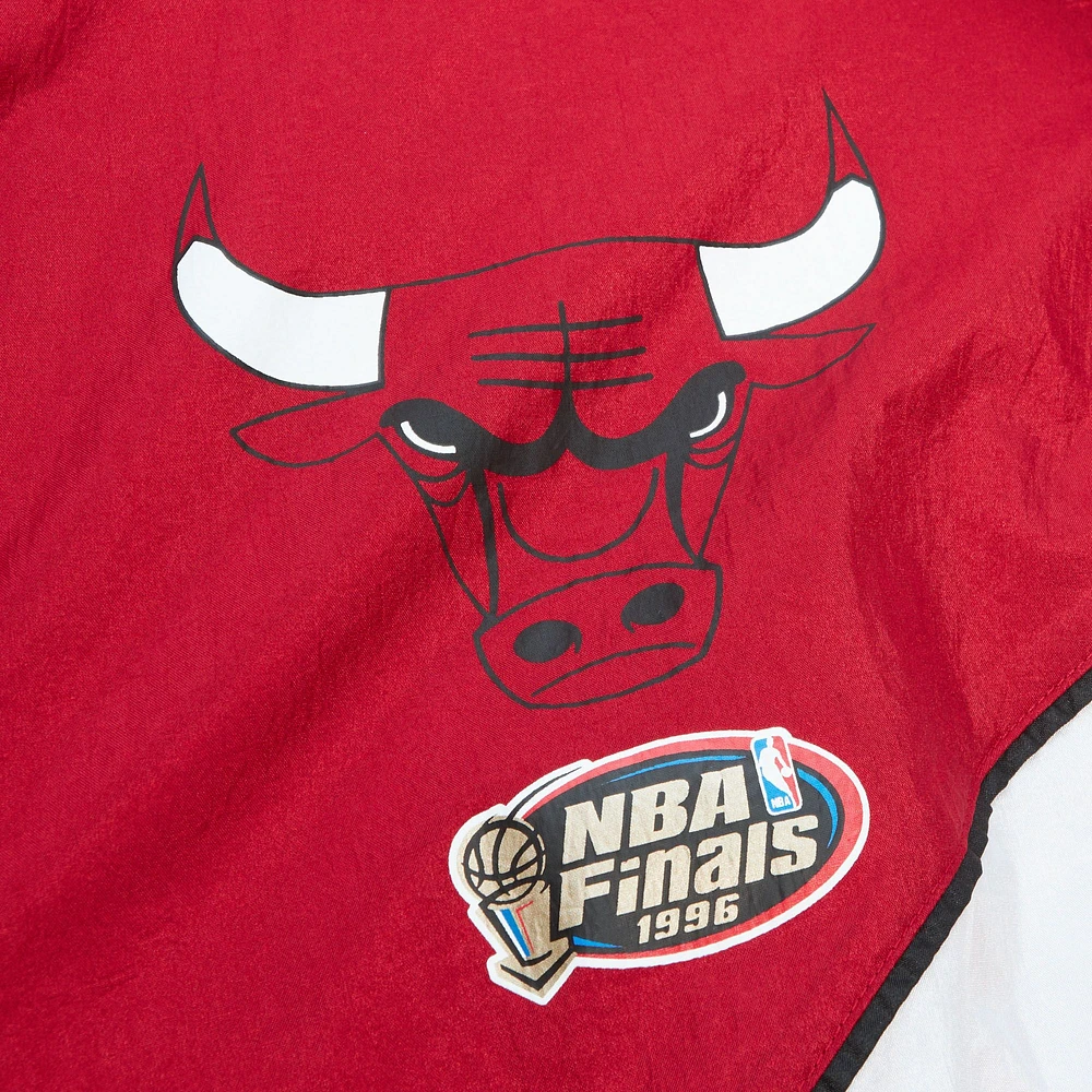 Mitchell and Ness Men's Chicago Bulls White Arch Windbreaker | The 