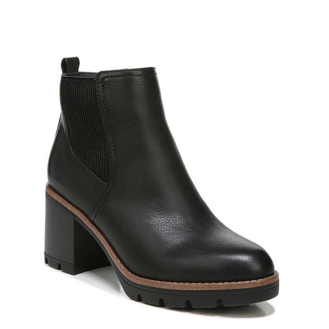 Naturalizer village mall sales