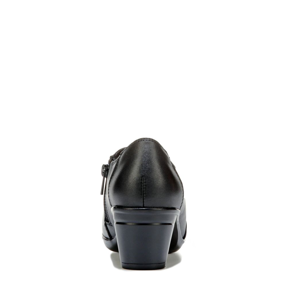 Clarks Women s Emslie Warren Bootie Bramalea City Centre