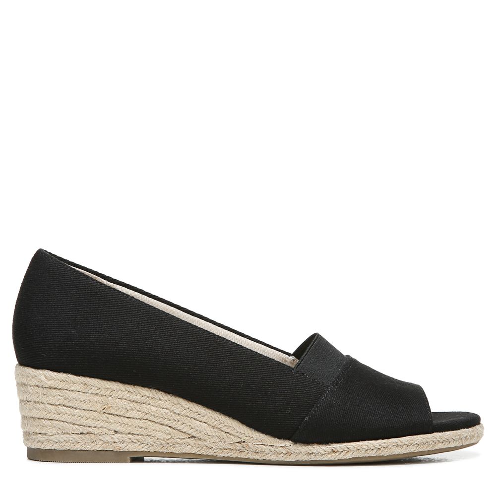 Famous footwear bramalea best sale
