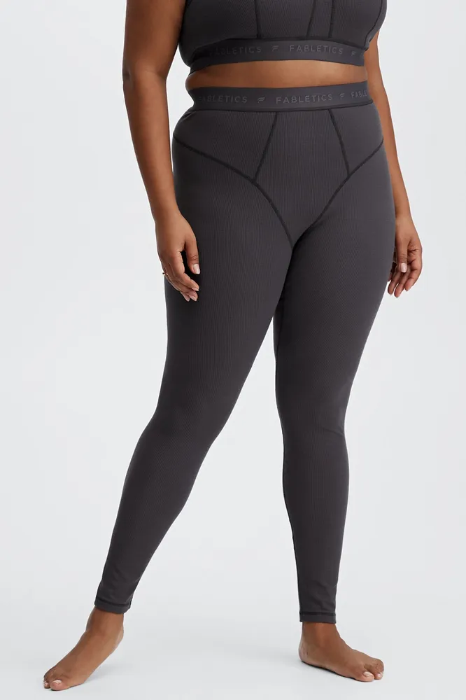 Fabletics hotsell scrunch leggings