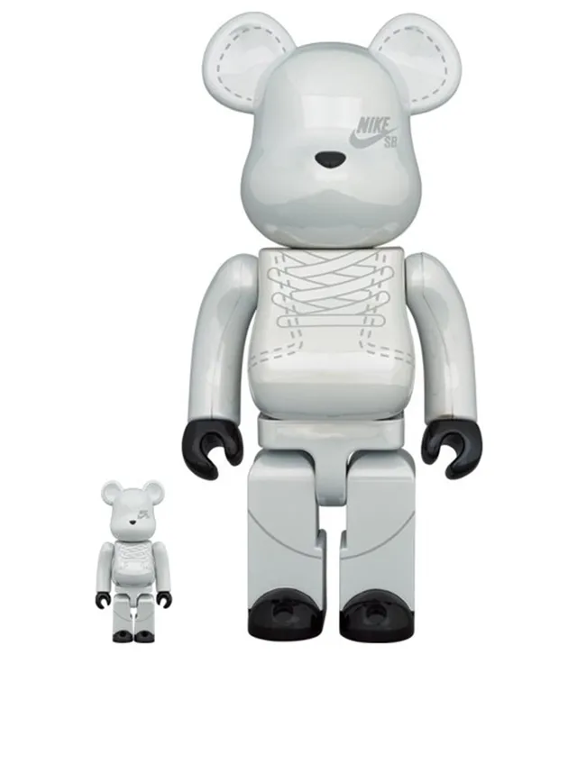 Holt Renfrew Nike SB 2020 100% & 400% Be@rbrick Set | Square One