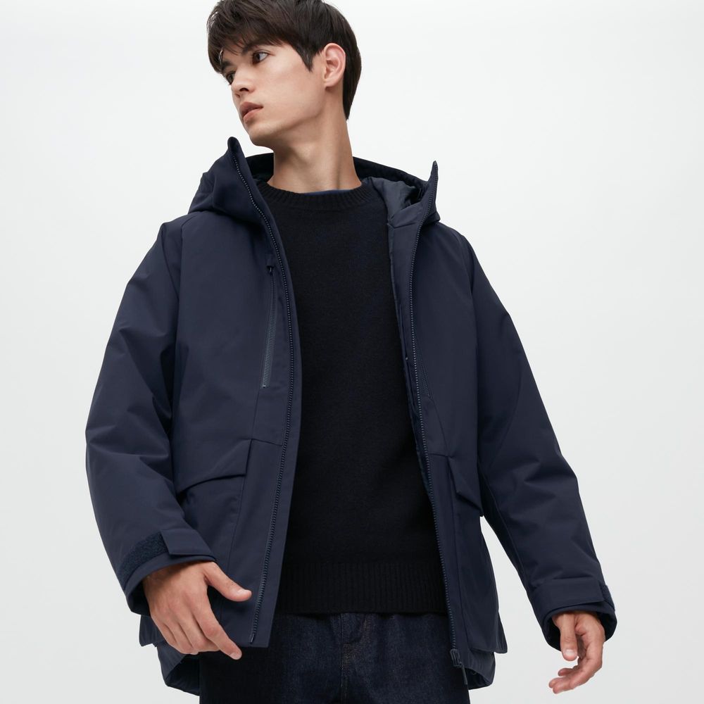 UNIQLO HYBRID DOWN PARKA (3D CUT) | Coquitlam Centre