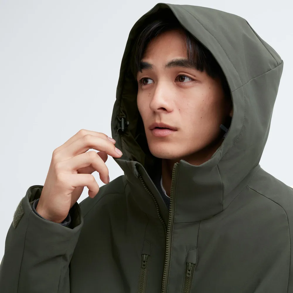 UNIQLO HYBRID DOWN PARKA (3D CUT) | Coquitlam Centre UNIQLO HYBRID DOWN PARKA (3D CUT) | Coquitlam Centre
