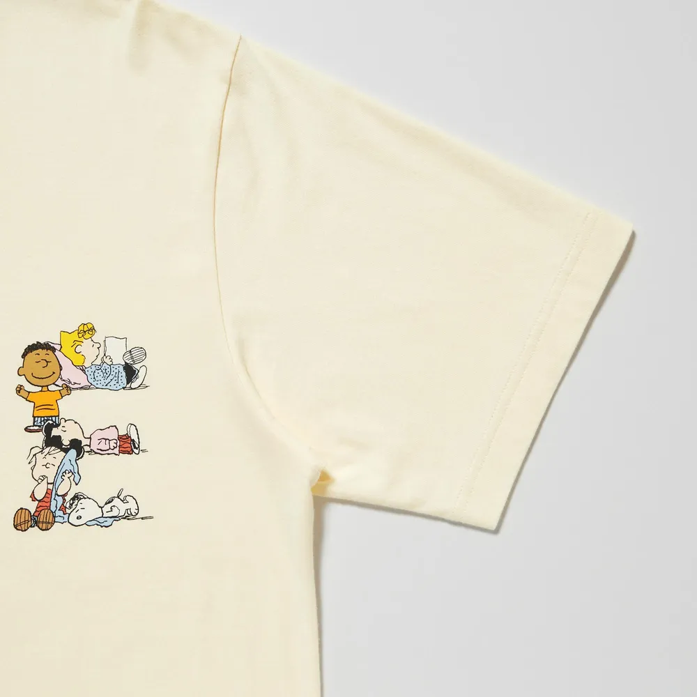 UNIQLO PEACE FOR ALL (PEANUTS) SHORT SLEEVE GRAPHIC T-SHIRT