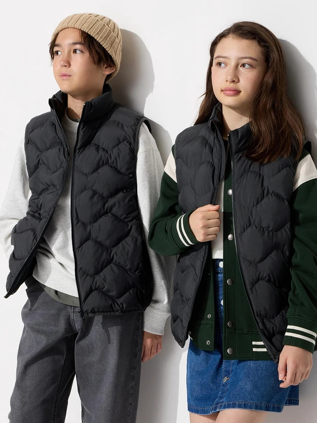 人気カラーの UNIQLO PUFFERTECH Non-Quilted Vest | King's Cross トップス
