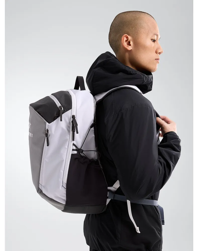 Arc'teryx BEAMS Mantis 26 Backpack | Mall of America®