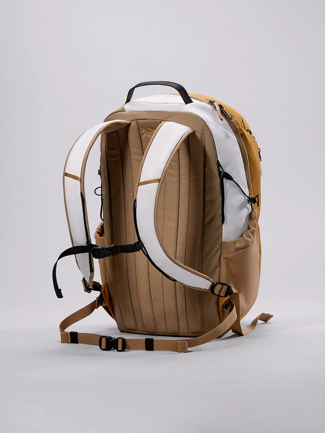 Arc'teryx BEAMS Mantis 26 Backpack at Coquitlam Centre in