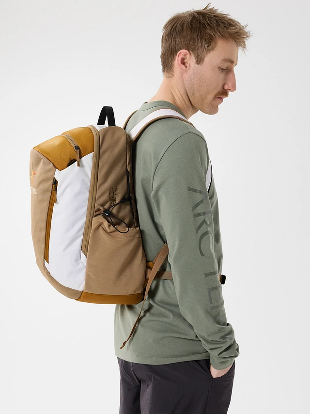 Arc'teryx BEAMS Mantis 26 Backpack at Coquitlam Centre in