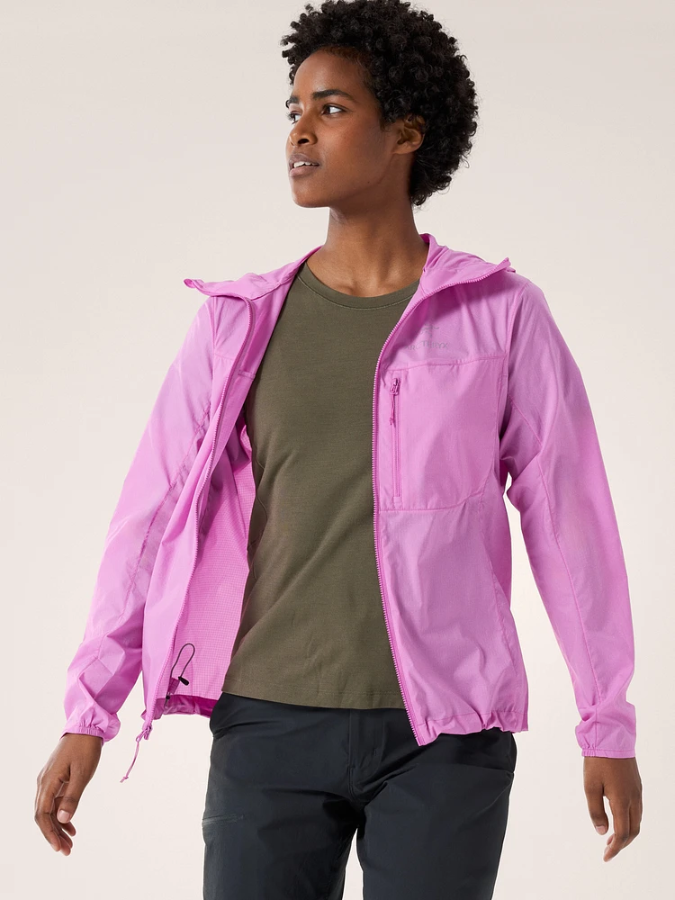 一番の Arc'teryx Squamish in Centre Coquitlam at Women's Hoody レディースウェア