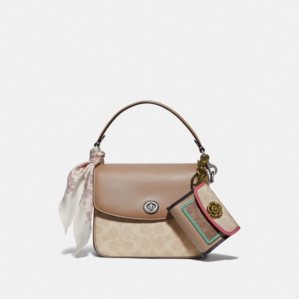 Coach Cassie Crossbody 19 In Signature Canvas Mall of America®