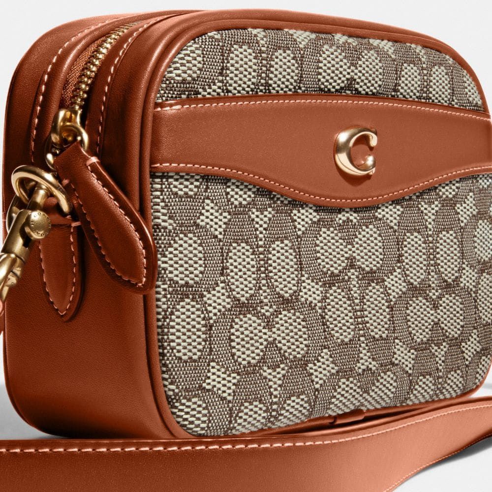 Coach Camera Bag In Signature Textile Jacquard Mall of America®