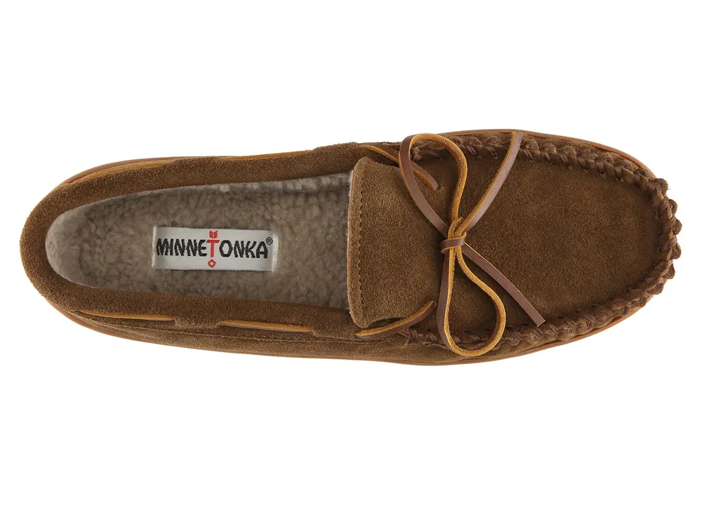 Minnetonka trevor sale slipper